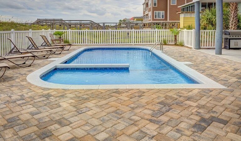 Concrete swimming pool contractors